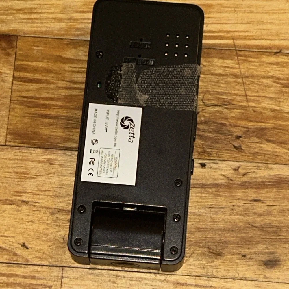 Zetta Nano Camera With Case & Charger D2